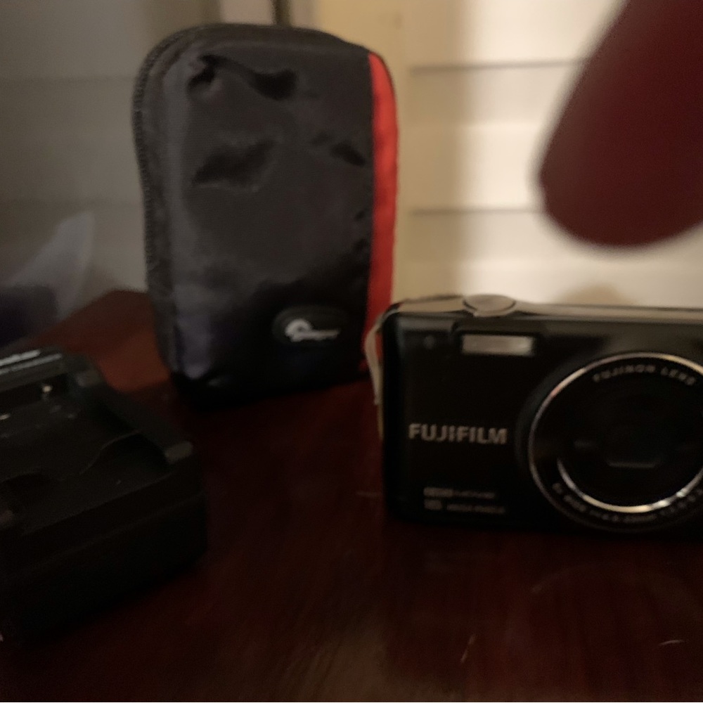Fujifilm FinePix Black JX650 16.0MP Digital Camera